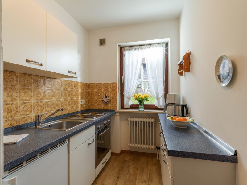E1_Kueche_Ferienwohnanlage_Oberaudorf_web